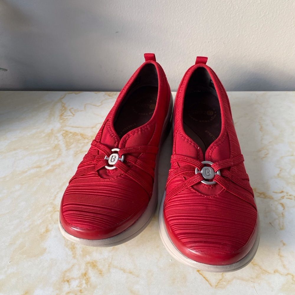 BZEES Rosie comfort slip ons Size 8M